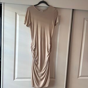 Venus **BEIGE** T-shirt Ruched Midi Dress - Flattering & COMFY!  sz Small